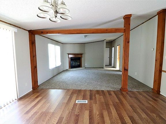 5th image of 300 Sunset Acres Ct