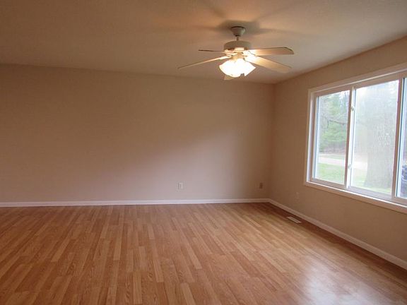 5th image of 6422 Cedar St
