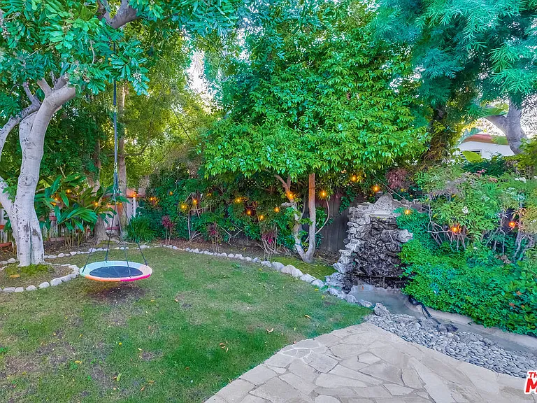 5715 Corteen Pl — Photo 27