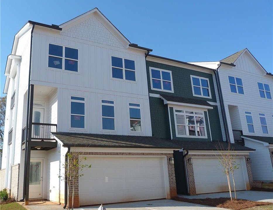 1st image of 3919 Weyman Ln #17