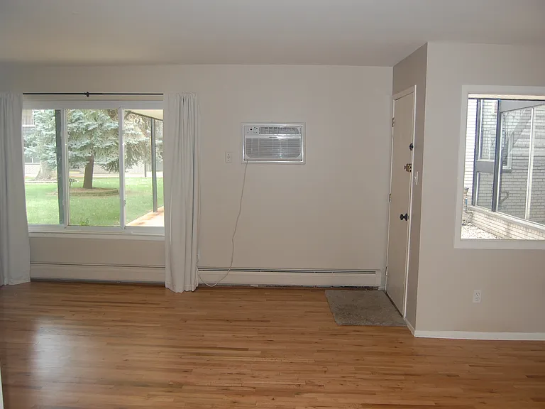 3433 Hillside Dr #12 — Photo 4