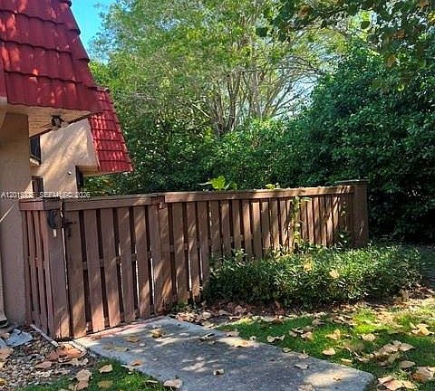 3rd image of 8129 Severn Dr APT C