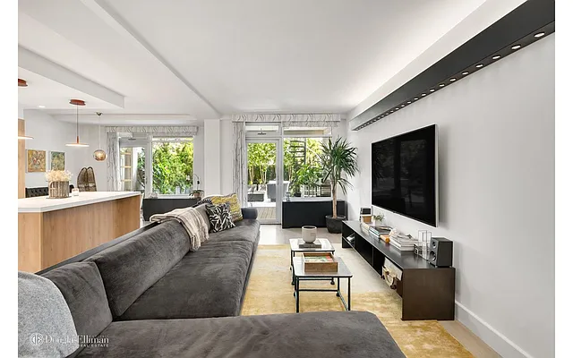 Sold by Douglas Elliman | media 36