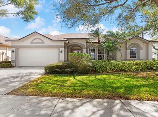1911 Riveredge Dr, Tarpon Springs, FL 34689