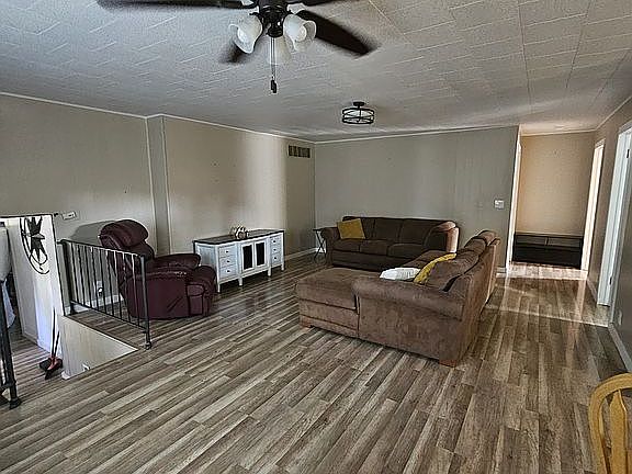 3rd image of 4476 Knab Rd