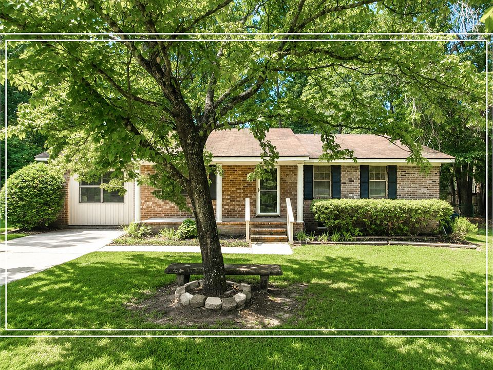 1st image of 807 Sycamore Ct