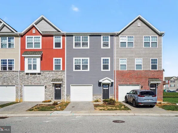 813 Schooner Ln, Mechanicsburg, PA 17050