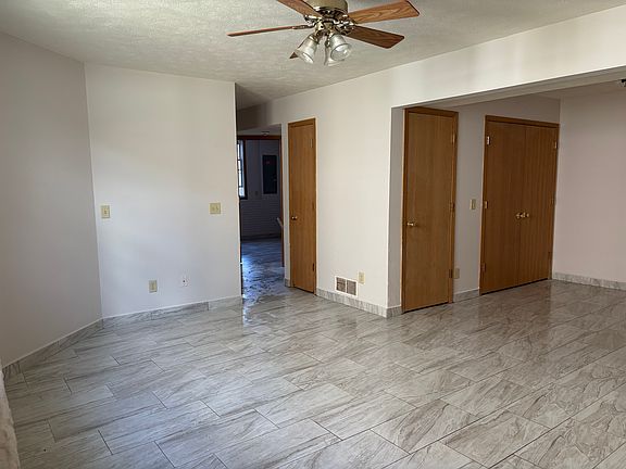2nd image of 418 N Coddington Ave