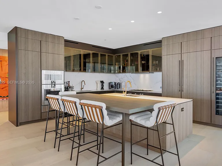 8955 NE Collins Ave #301 — Photo 9