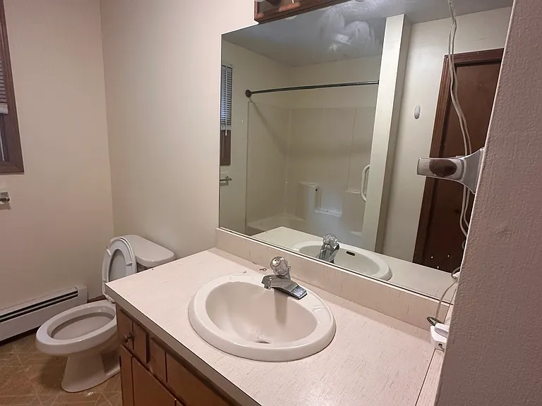 Hartford Tpke — Photo 5