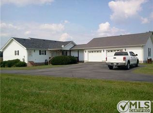 1693 Cold Springs Rd, Lafayette, TN 37083
