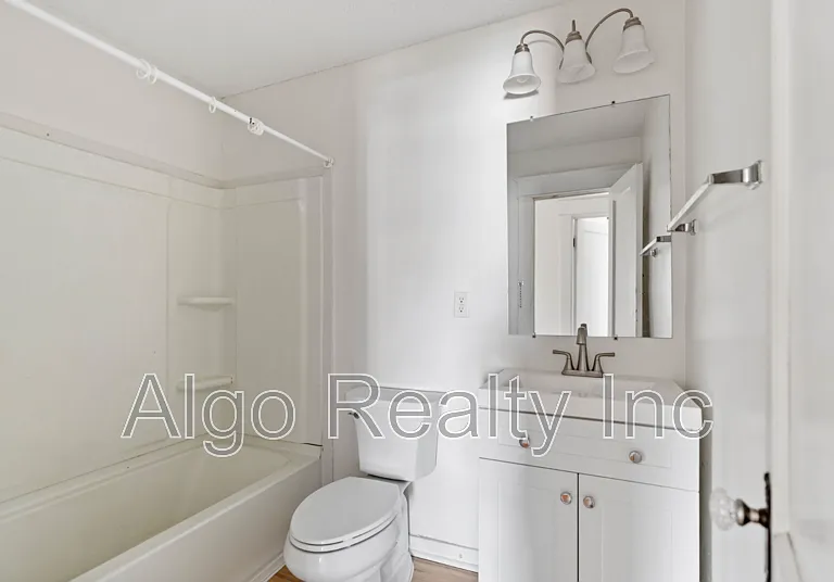 3200 Bloomington Ave #1 — Photo 9