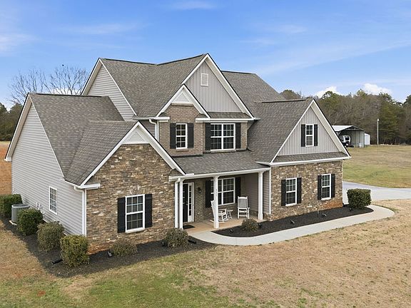 3rd image of 511 Cromer Rd