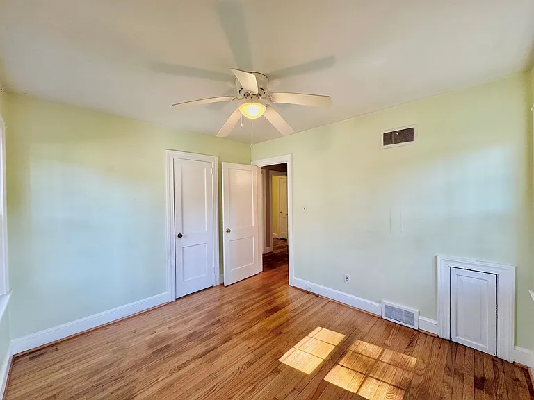 403 East St — Photo 13