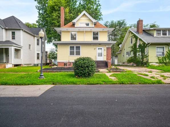 1617 W Barker Ave, Peoria, IL 61606