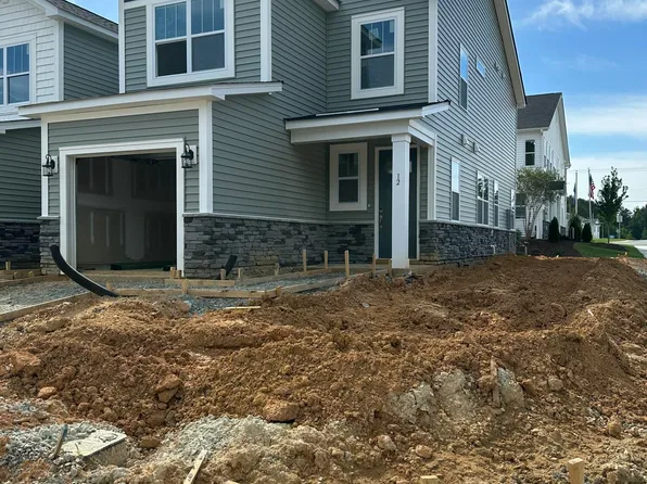 12 Serpens Dr #225, Angier, NC 27501