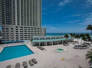 16485 Collins Ave, North Miami Beach, FL 33160