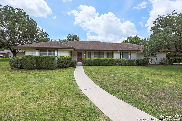 1st image of 722 Windrock Dr