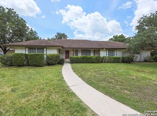 722 Windrock Dr, Windcrest, TX 78239