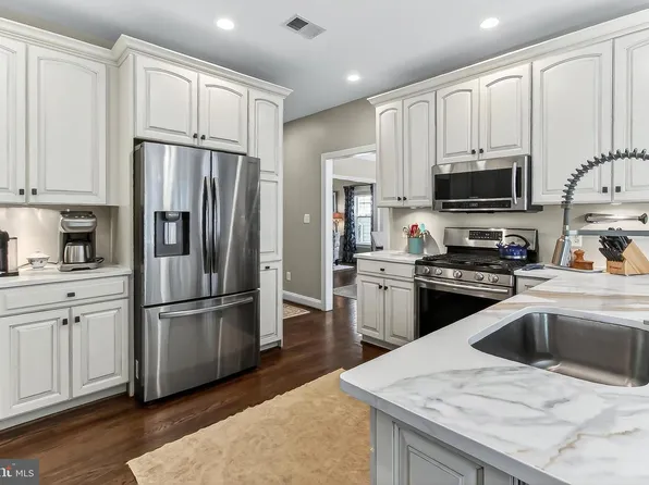 4004 9th St S, Arlington, VA 22204