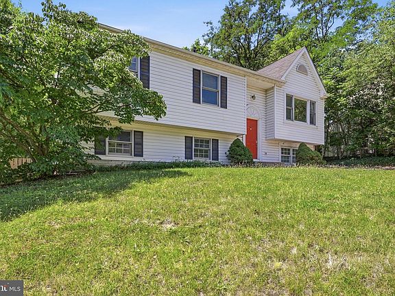 2nd image of 303 Pembridge Dr