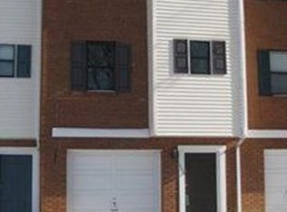 118 Woodhaven Dr, Seven Fields, PA