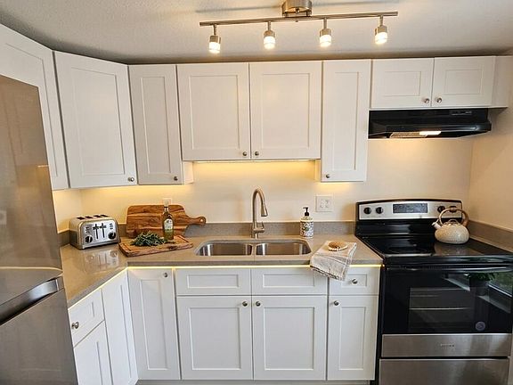 4th image of 914 10th St #C