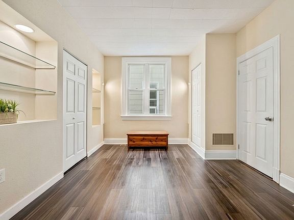 4th image of 13 Vilsack St Floor 1