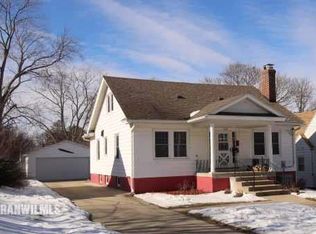 1222 S Seeley Ave, Freeport, IL 61032