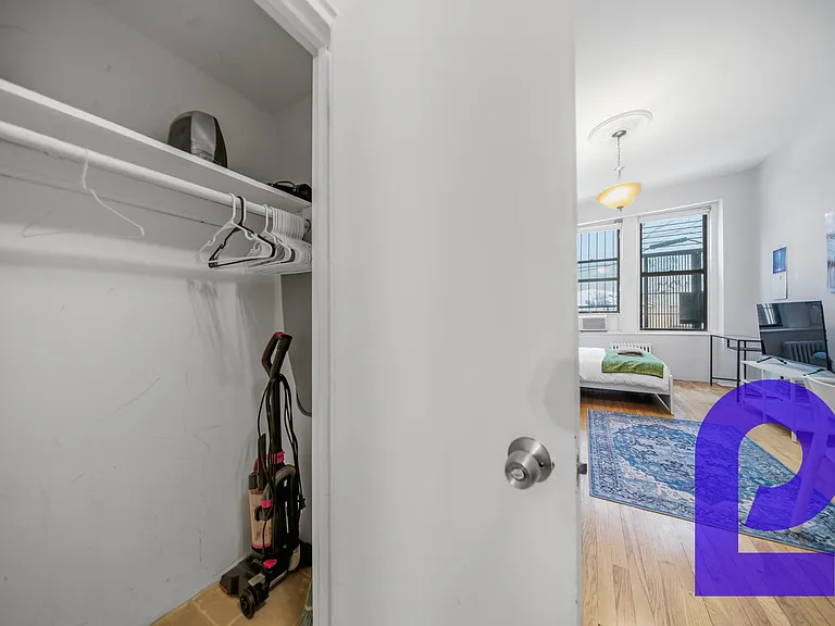 434 W 38th St #1FW — Photo 4