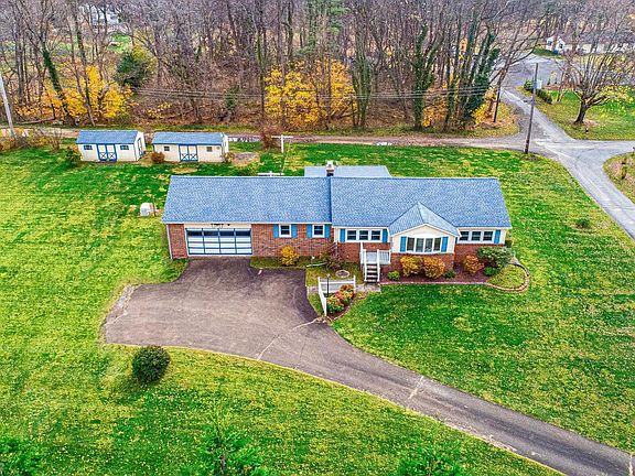 3rd image of 1710 Granite Rd