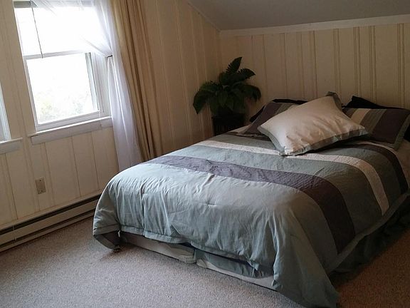Fits a king or queen bed