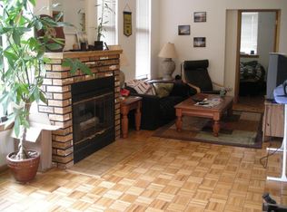 958 W Armitage Ave #2, Chicago, IL 60614