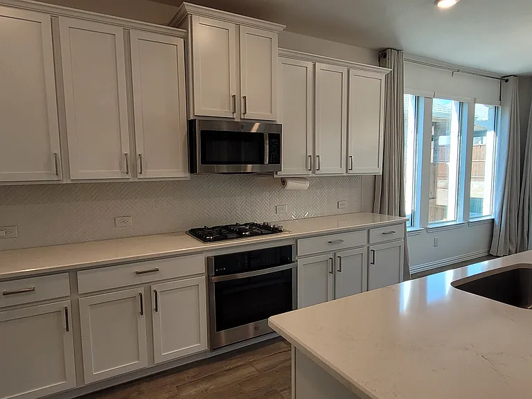 913 Rosebay Dr — Photo 22