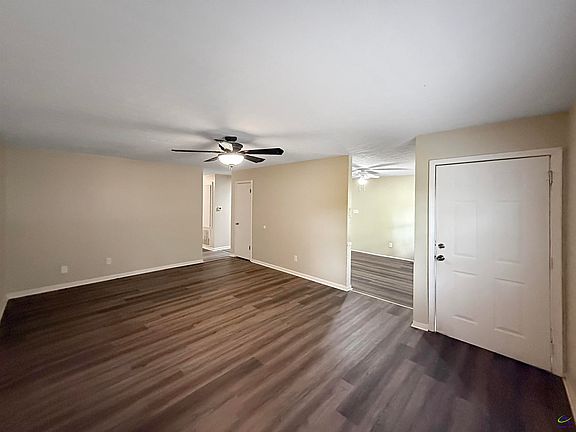 4th image of 209 Scarborough Rd