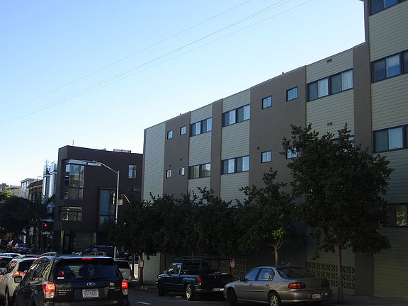 2nd image of 200 Guerrero St APT 120