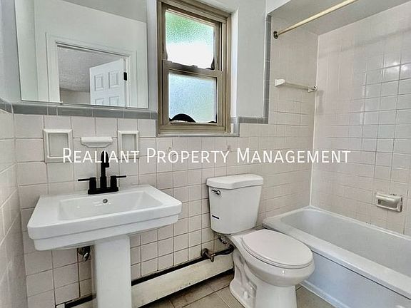 4th image of 2751 Arbor Ave APT 5