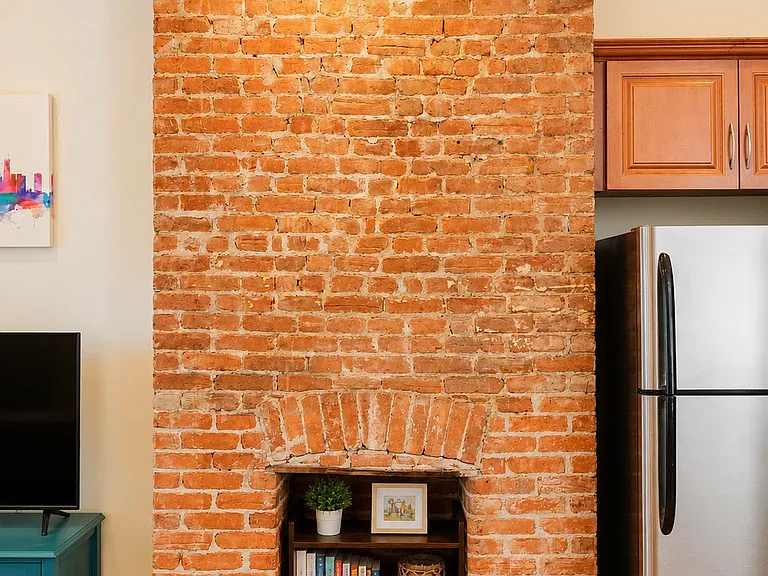 244 Whiton St #2 — Photo 8