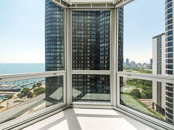 3rd image of 195 N Harbor Dr APT 2206