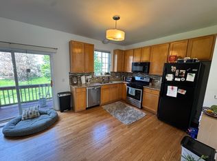1876 Fredericksburg Ln, Aurora, IL 60503