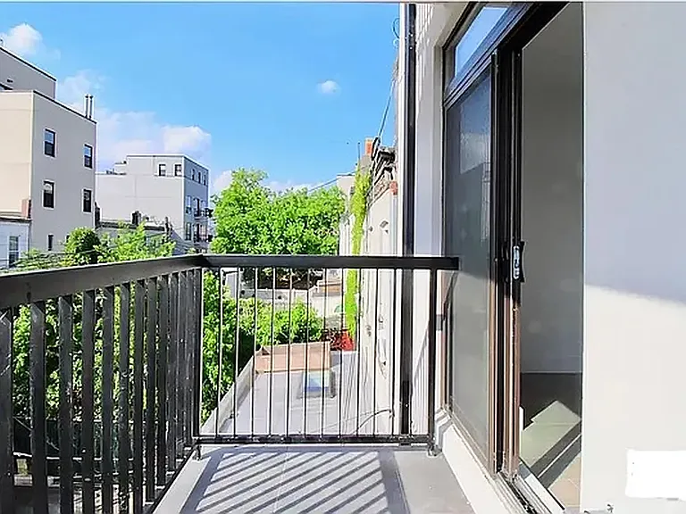 1483 Jefferson Ave #6 — Photo 8