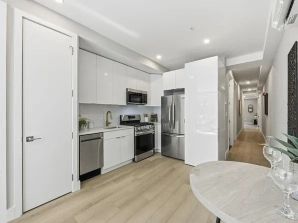 77 Van Reypen Street image 3 of 23