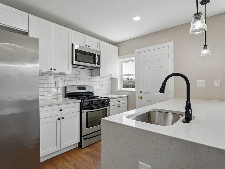 3111 Hanlon Ave — Photo 10