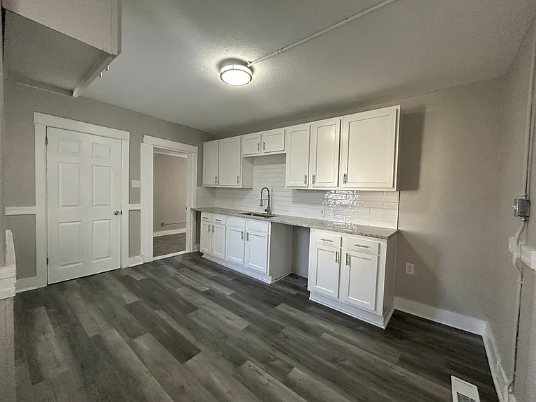 111 N Denver Ave #A — Photo 5