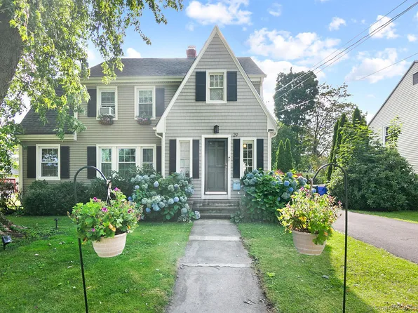 29 Mayflower Street, West Hartford, CT 06110