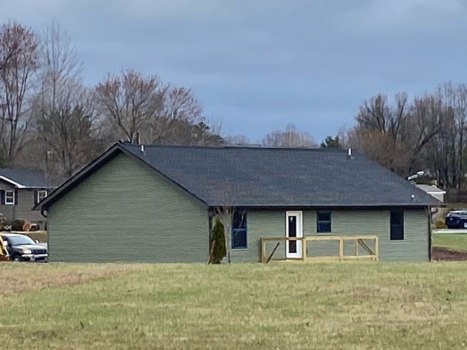 2nd image of 114 Armstrong Rd