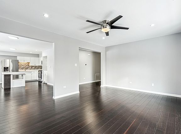 4th image of 10406 Waterford Dr #2