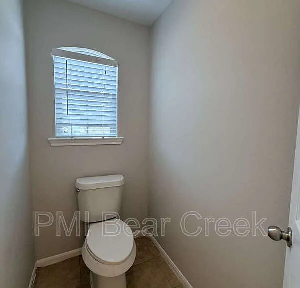 6407 Waldron Dr #B — Photo 17