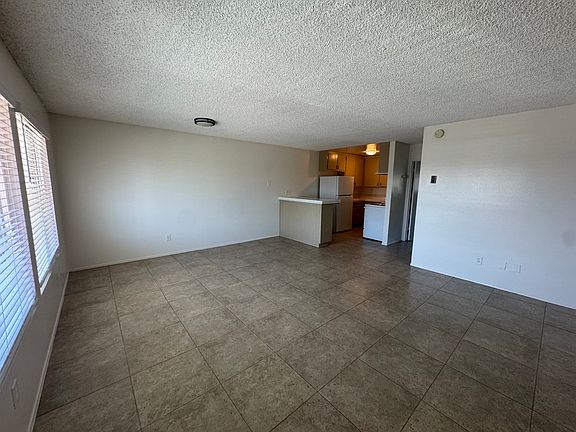 5th image of 293 Elder Ave APT D
