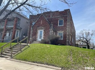 821 S 5th St, Springfield, IL 62703